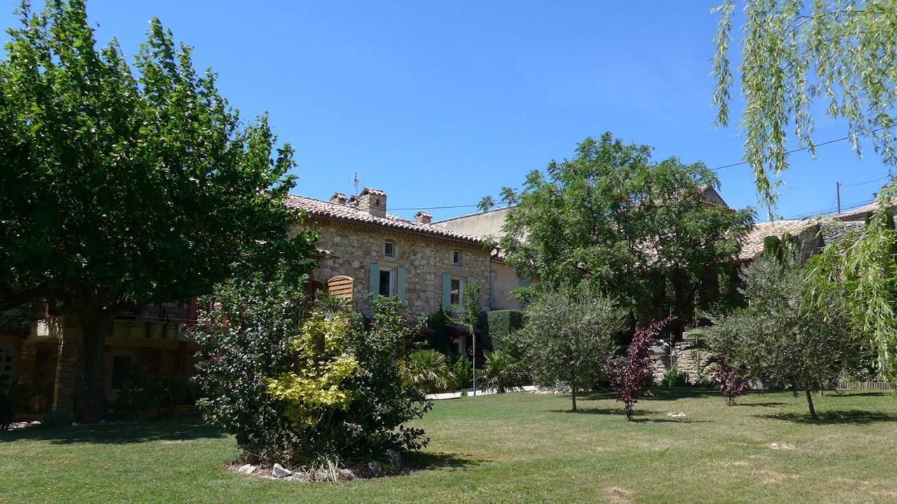 Gites Au Chateau Des Estubiers Les Granges-Gontardes Extérieur photo