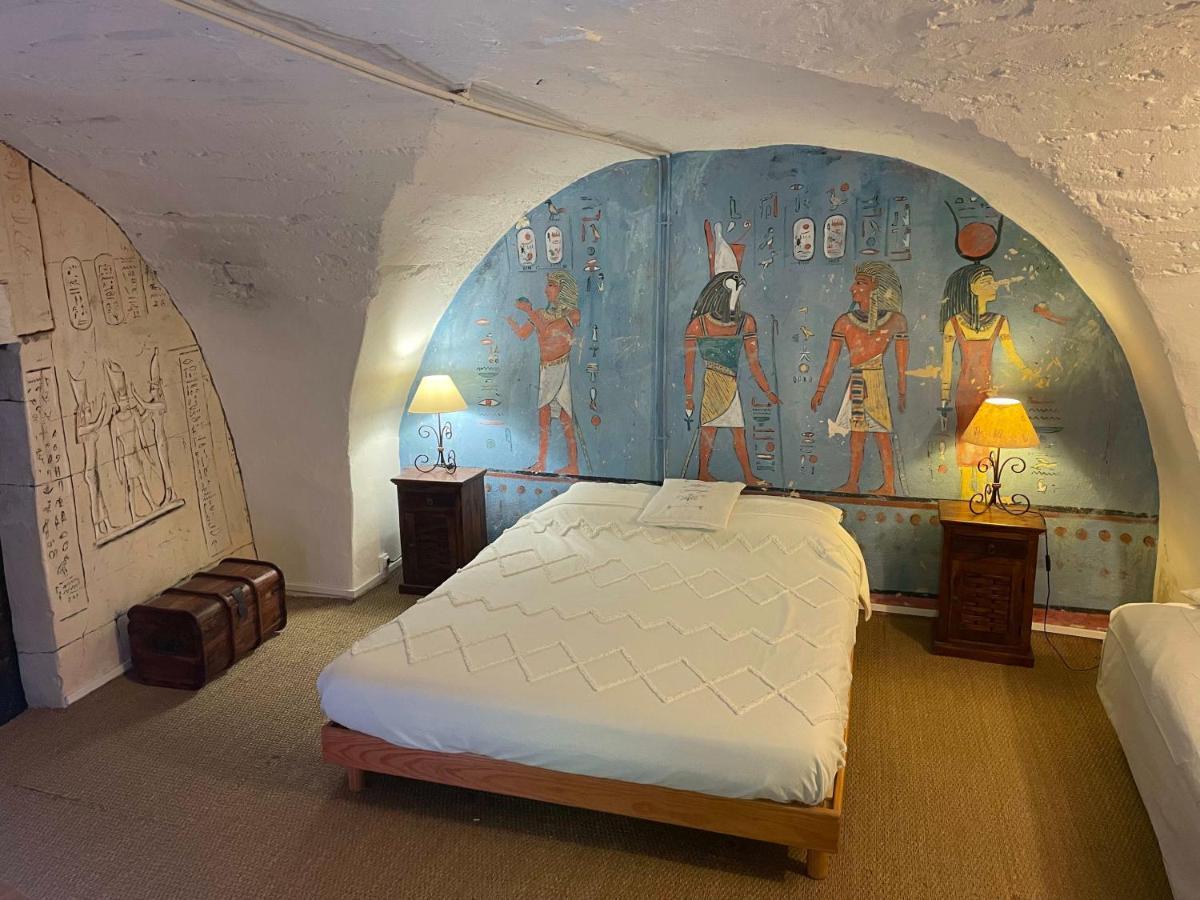 Gites Au Chateau Des Estubiers Les Granges-Gontardes Extérieur photo