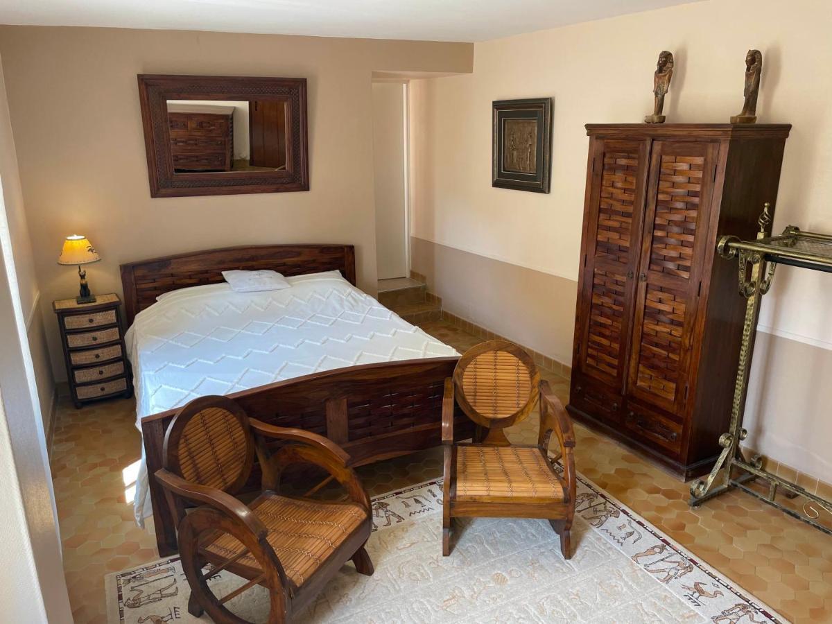 Gites Au Chateau Des Estubiers Les Granges-Gontardes Extérieur photo